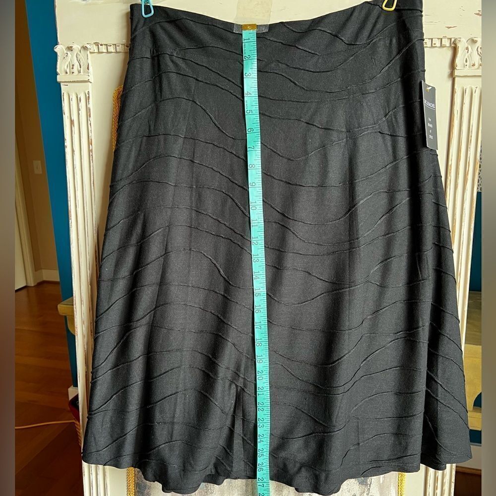 Zac and Rachel A Line Black Skirt - Picture 4 of 5